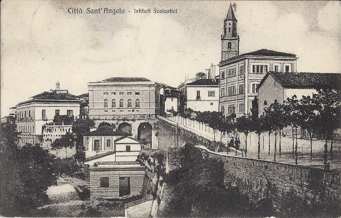 0036 CITTASANTANGELO ISTITUTI SCOLASTICI 1922_08_08 FRONTE